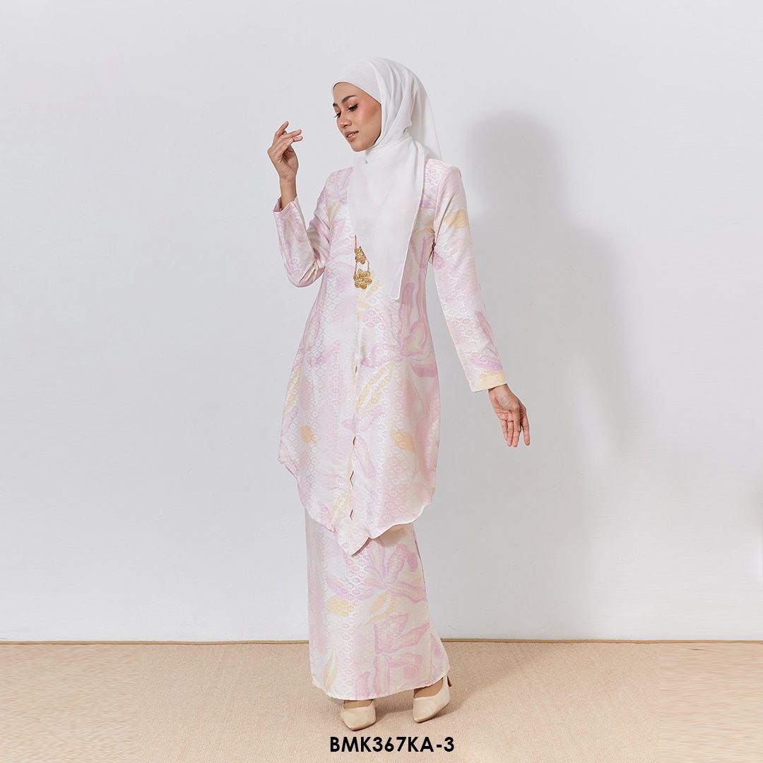 Kebaya Anggun 2.0 in Cream (BMK367KA-3) - Image 2