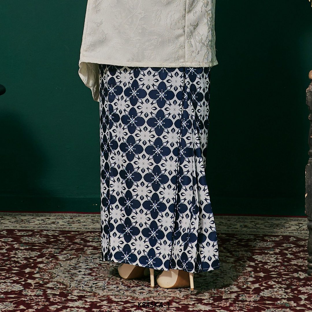 Kebaya Anggun 2.0 in Cream (K845KA-1) - Image 3