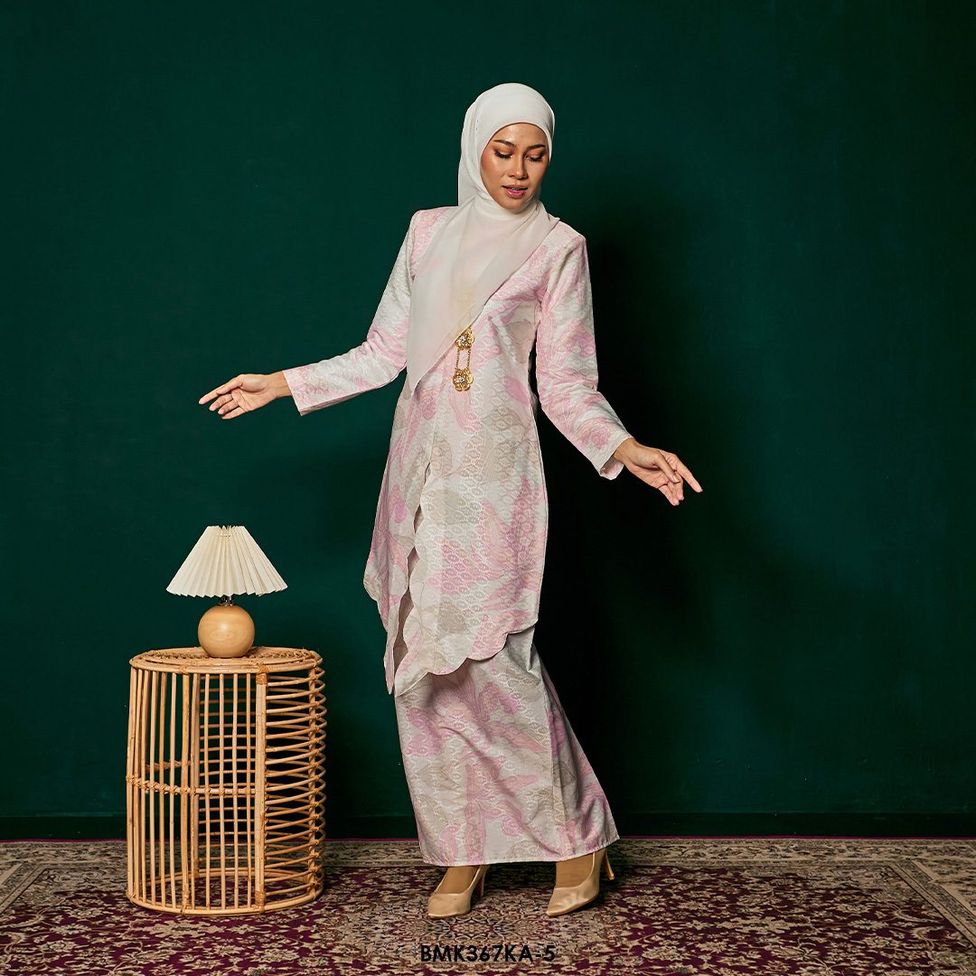 Kebaya Anggun 2.0 in Baby Pink (BMK367KA-5) - Image 2