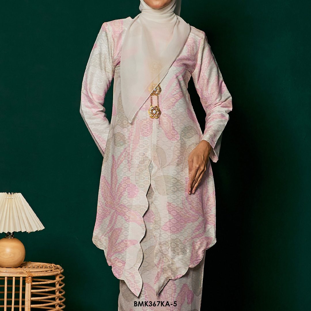 Kebaya Anggun 2.0 in Baby Pink (BMK367KA-5) - Image 3