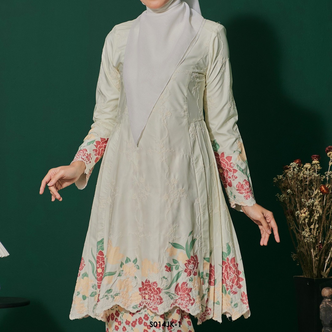 Juliana Kurung in Tomato (S014JK-1) - Image 4