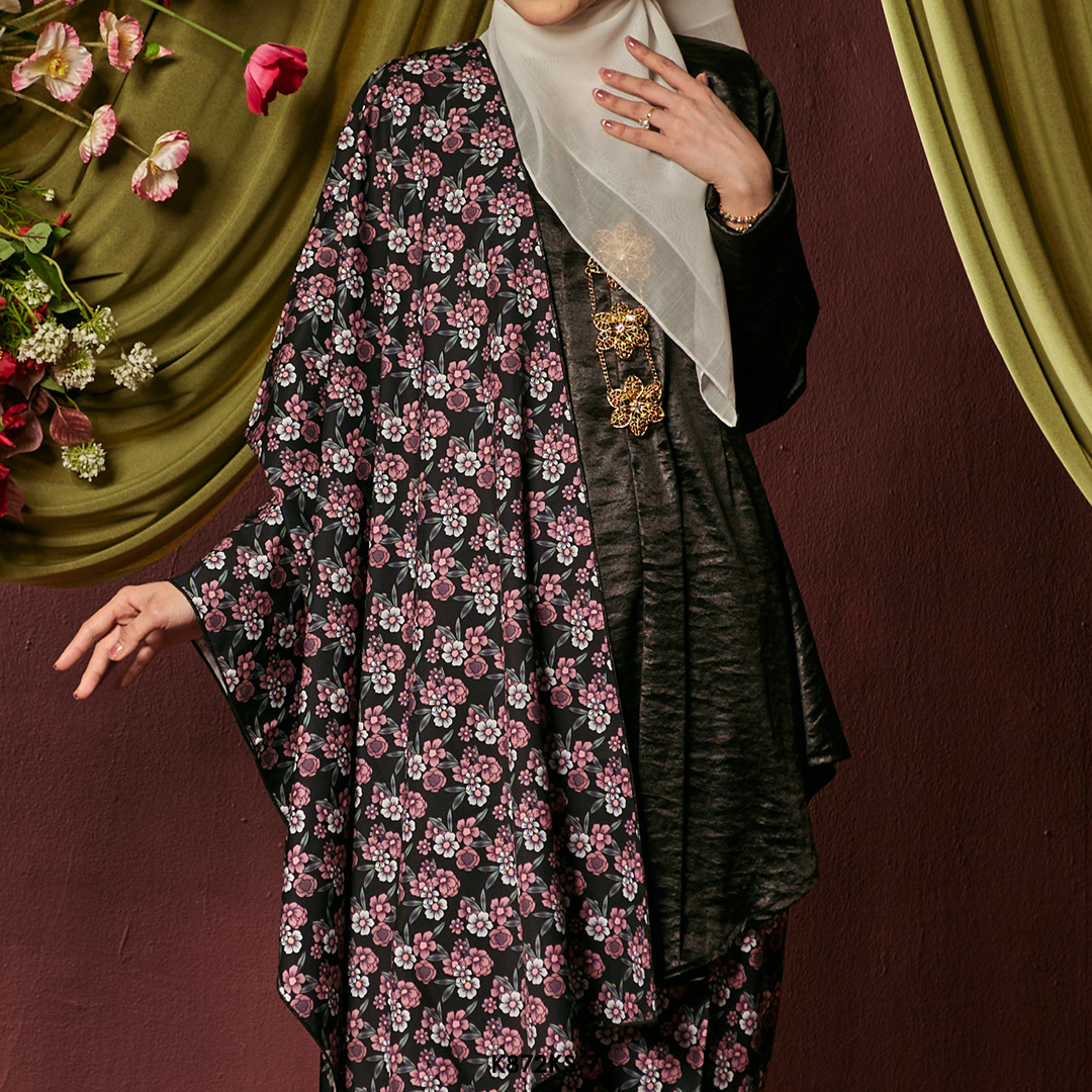 Kebaya Saloma With Shawl in Black (K872KS-7) - Image 4