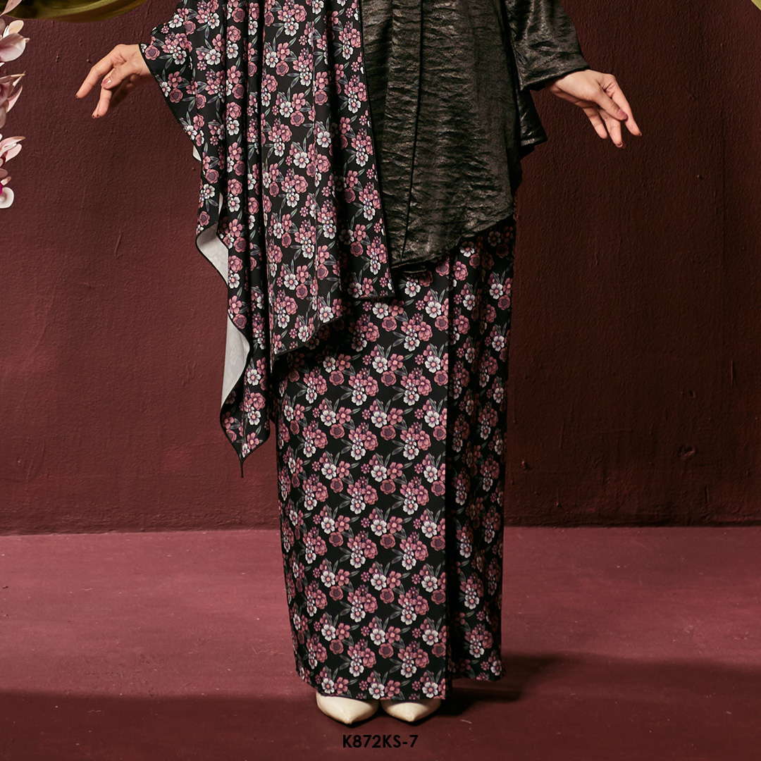 Kebaya Saloma With Shawl in Black (K872KS-7) - Image 3