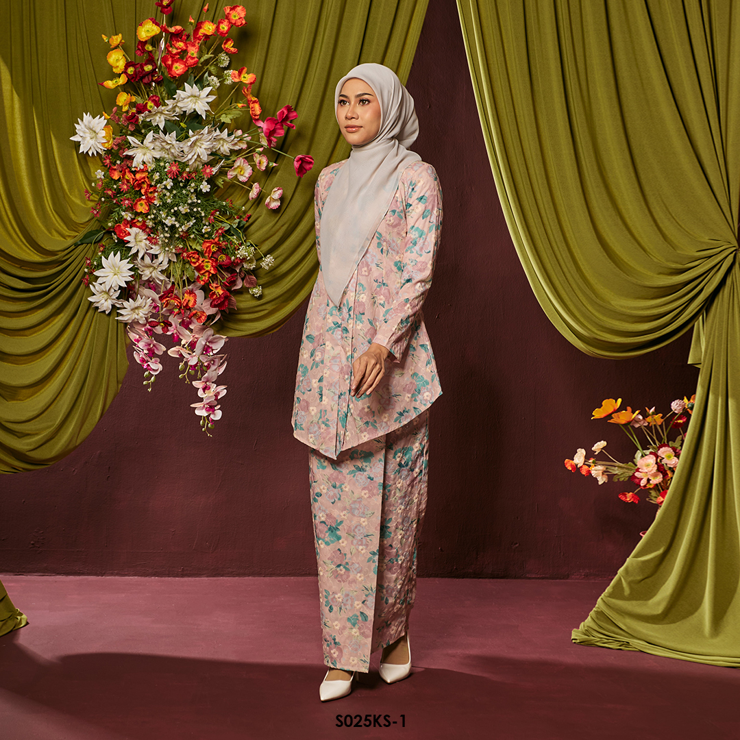 Kebaya Saloma in Pastel Salmon (S025KS-1) - Image 2