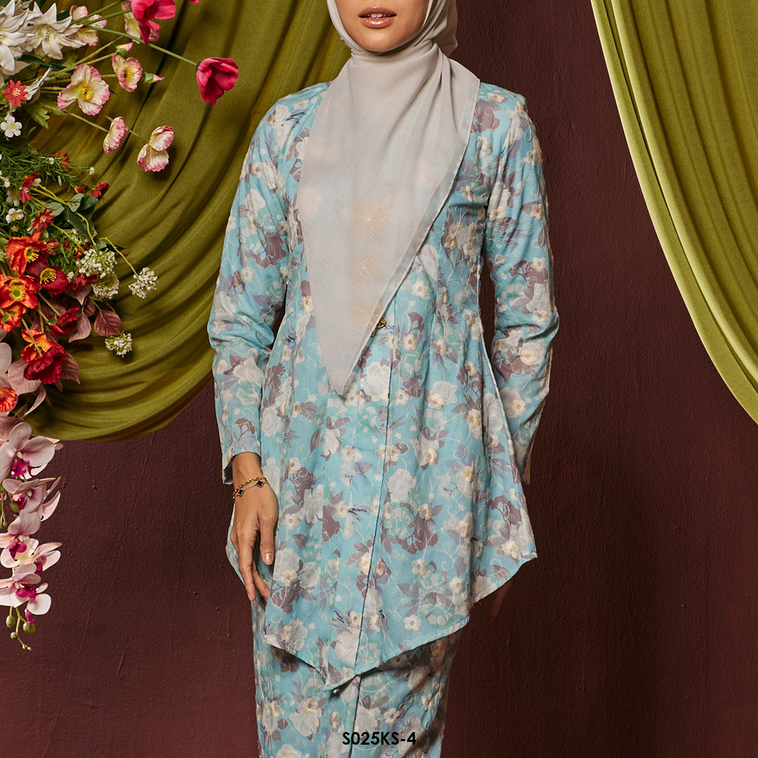 Kebaya Saloma in Light Blue (S025KS-4) - Image 3