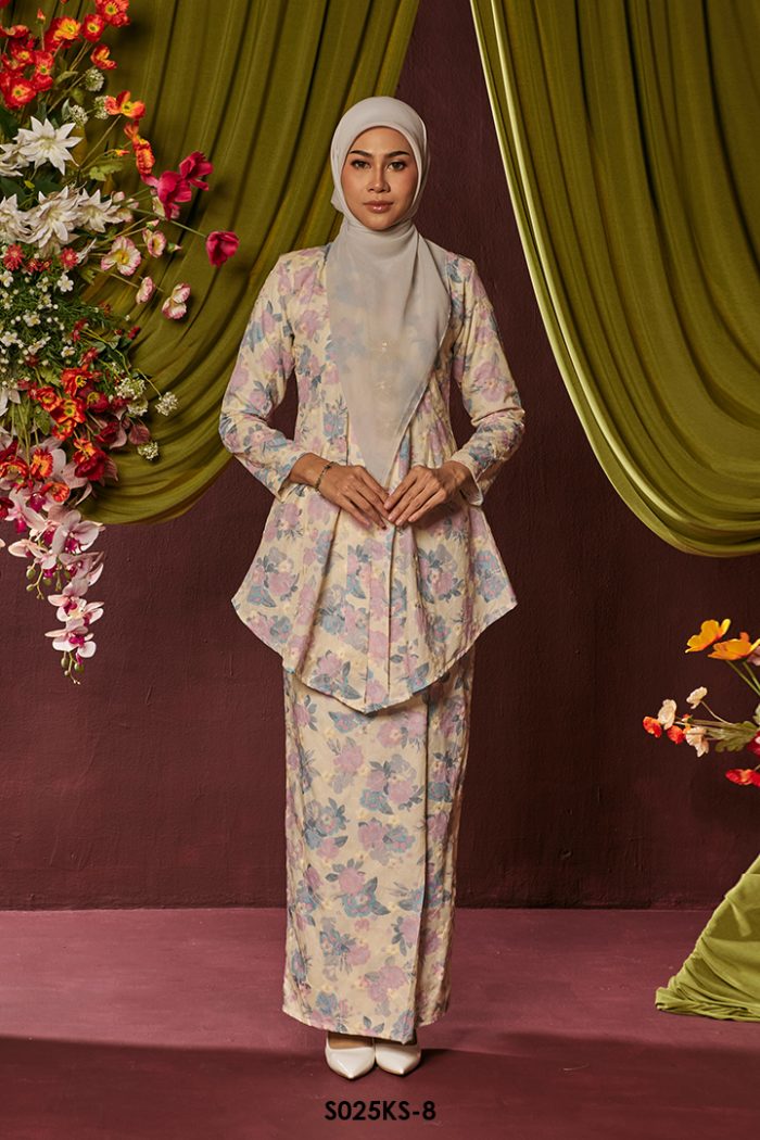 Kebaya Saloma in Vanilla (S025KS-8)