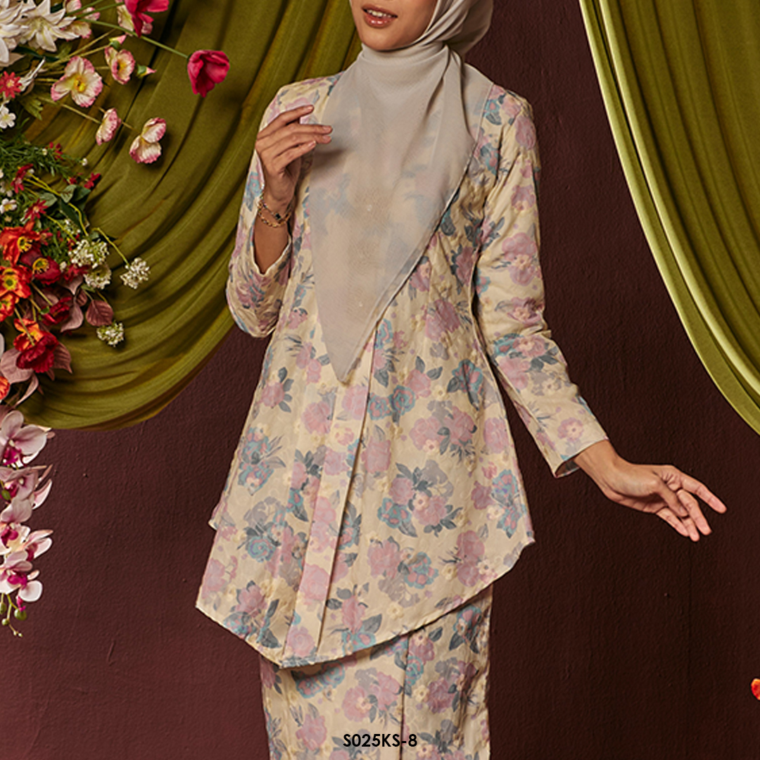Kebaya Saloma in Vanilla (S025KS-8) - Image 3