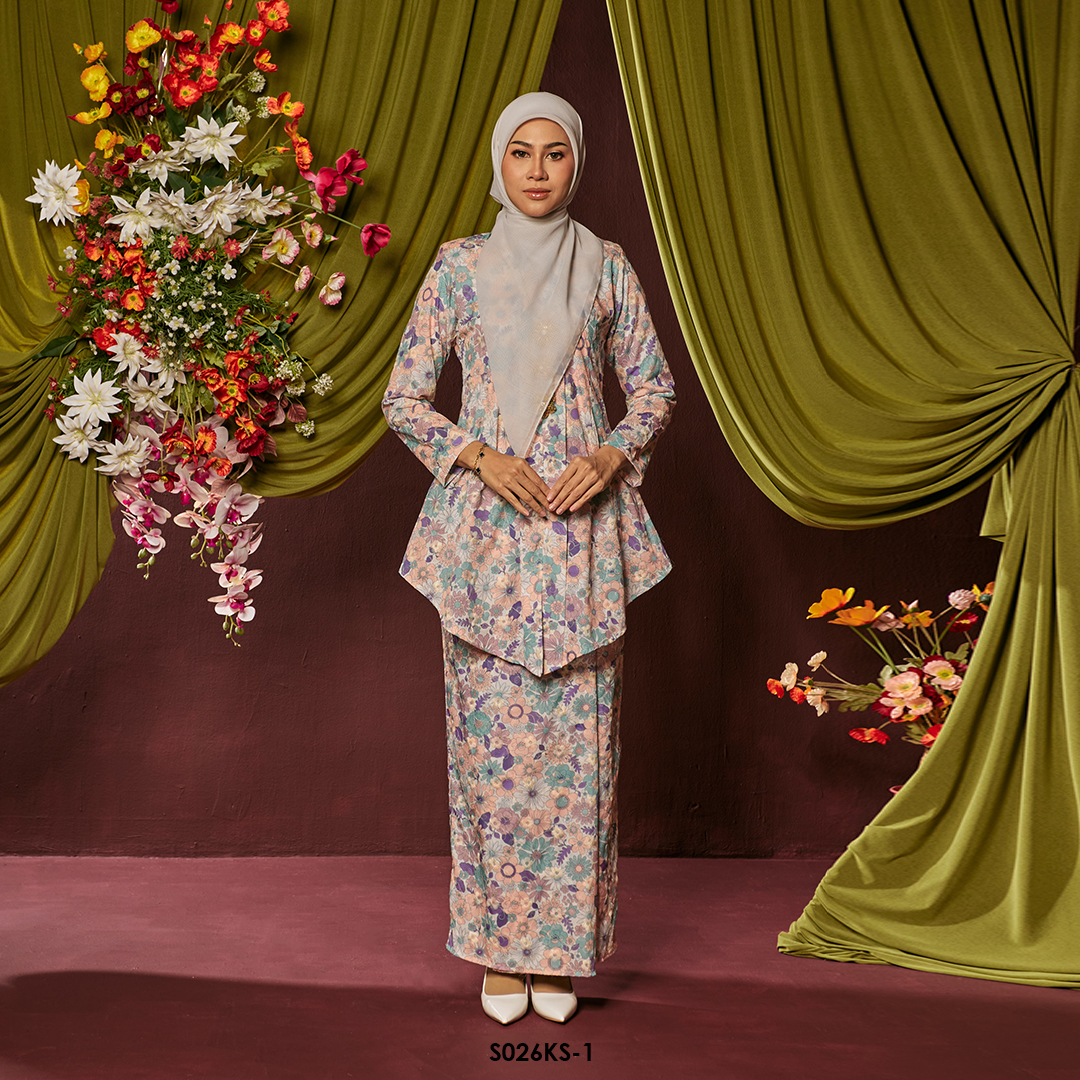 Kebaya Saloma in Peach Salmon (S026KS-1)