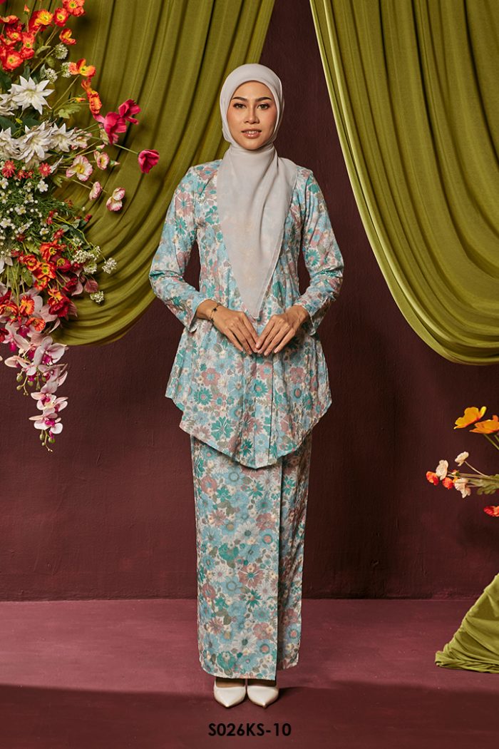 Kebaya Saloma in Light Blue (S026KS-10)
