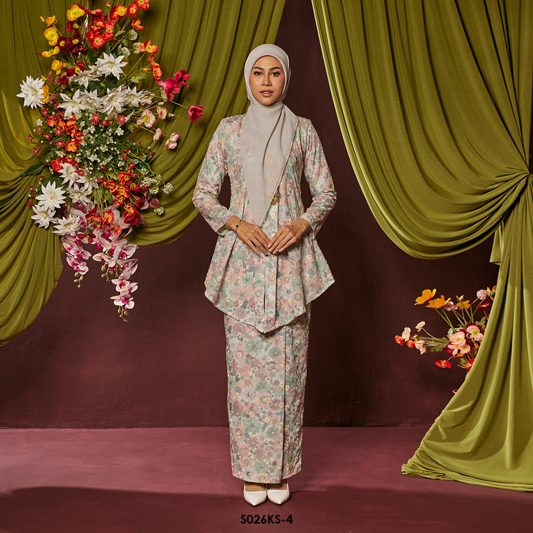 Kebaya Saloma in Salmon Pink (S026KS-4)