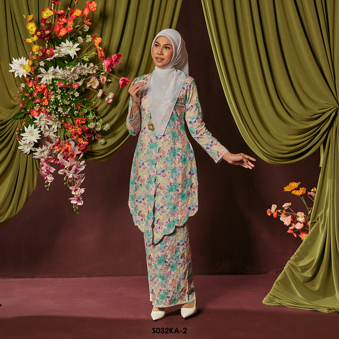 Kebaya Anggun 2.0 in Jade Green (S032KA-2) - Image 2