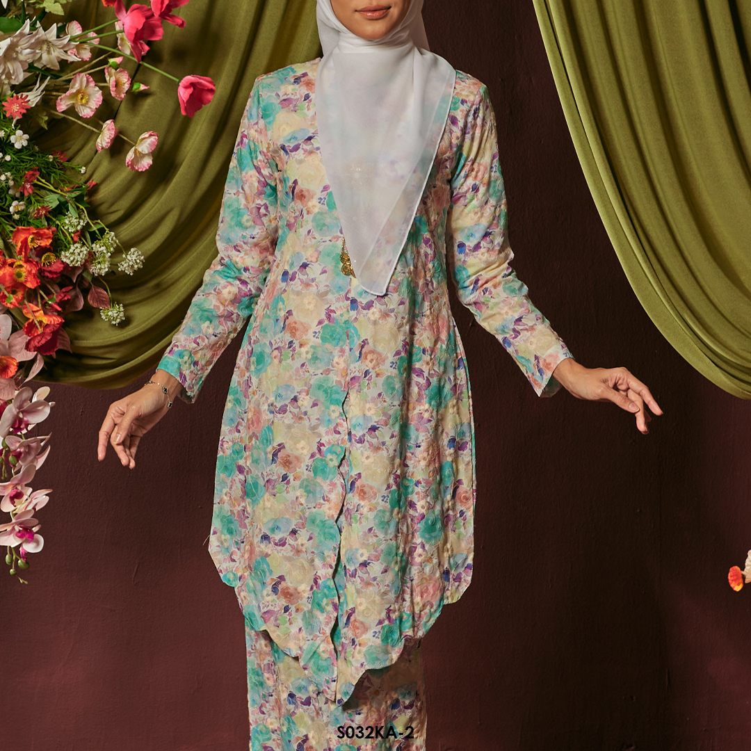 Kebaya Anggun 2.0 in Jade Green (S032KA-2) - Image 3