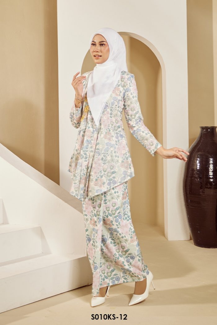 Kebaya Saloma in Green Tea (S010KS-12)