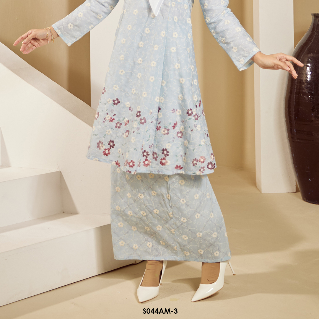Ameera Kurung in Blue (S044AM-3) - Image 3