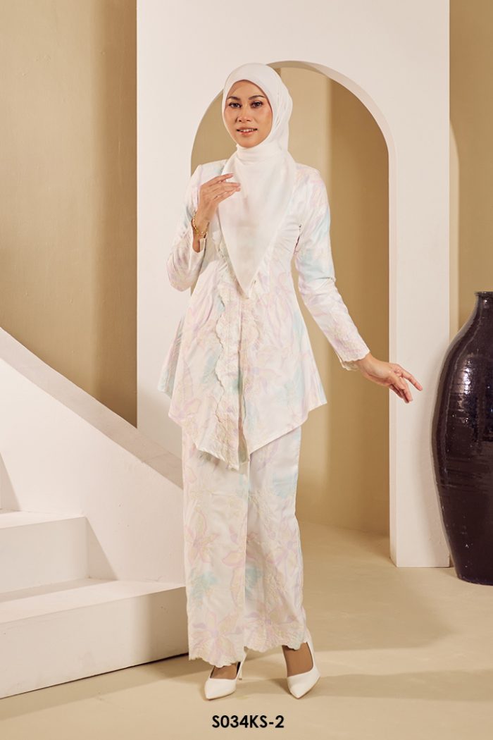 Kebaya Saloma in White (S034KS-2)