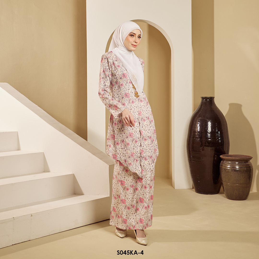Kebaya Anggun 2.0 in Salmon Pink (S045KA-4) - Image 2