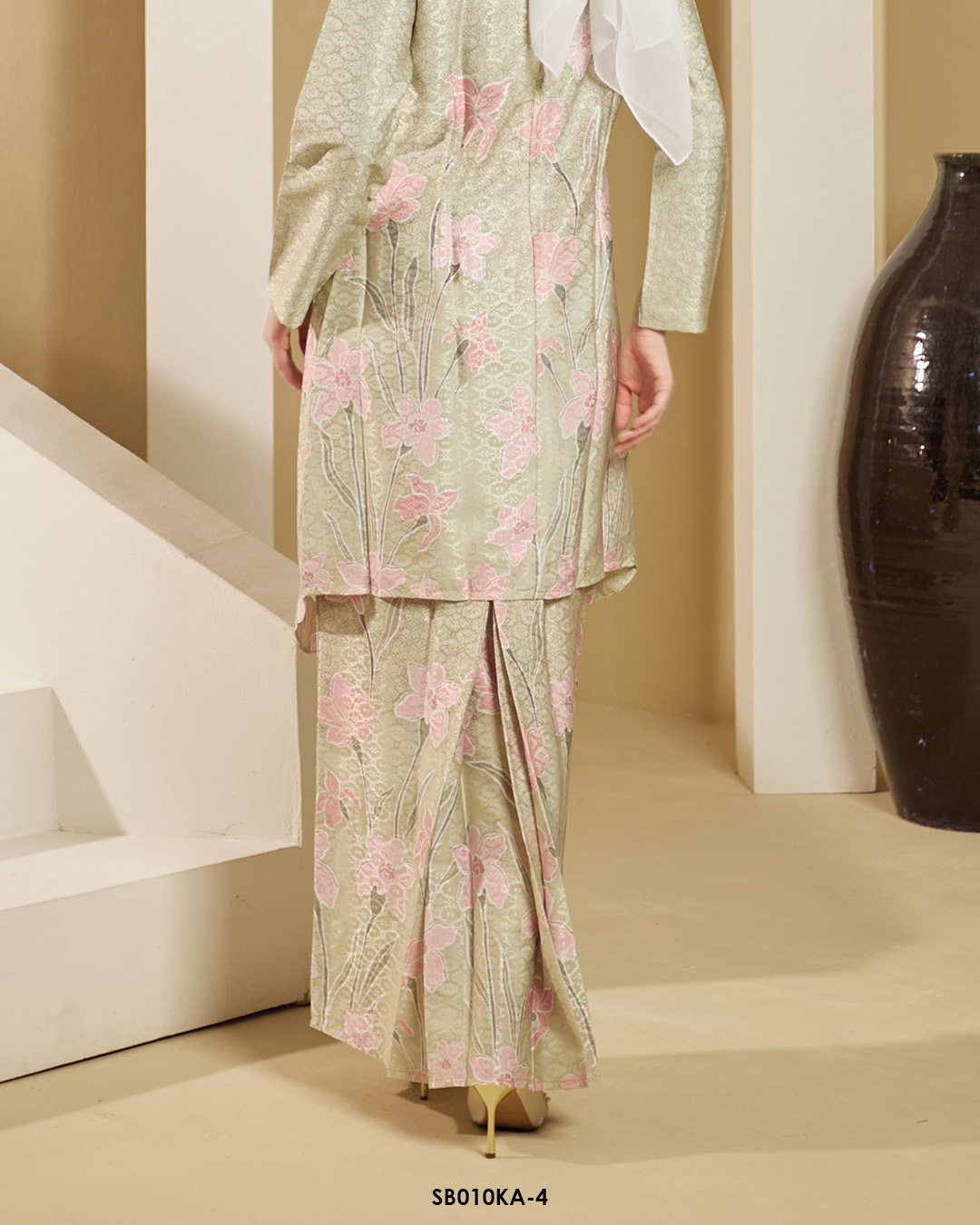 Kebaya Anggun 2.0 in Soft Green (SB010KA-4) - Image 4