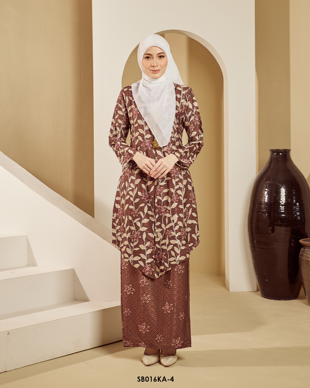 Kebaya Anggun 2.0 in Rich Brown (SB016KA-4)