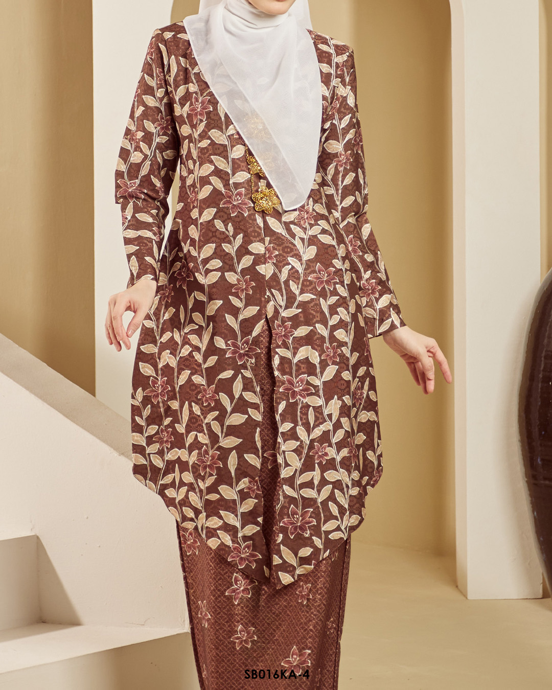 Kebaya Anggun 2.0 in Rich Brown (SB016KA-4) - Image 3