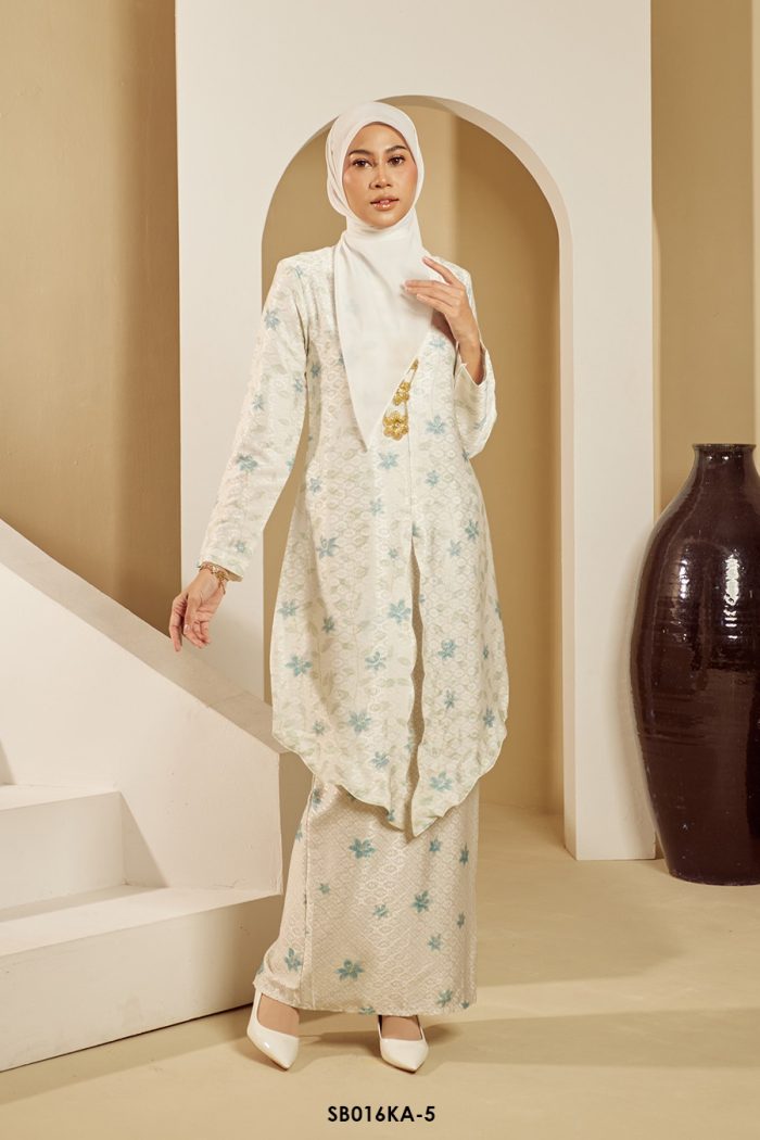 Kebaya Anggun 2.0 in Light Turquoise (SB016KA-5)